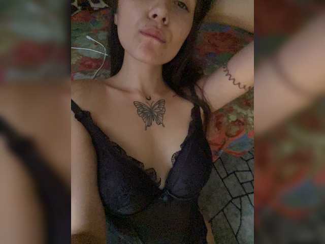 kiskama live cam on BongaCams