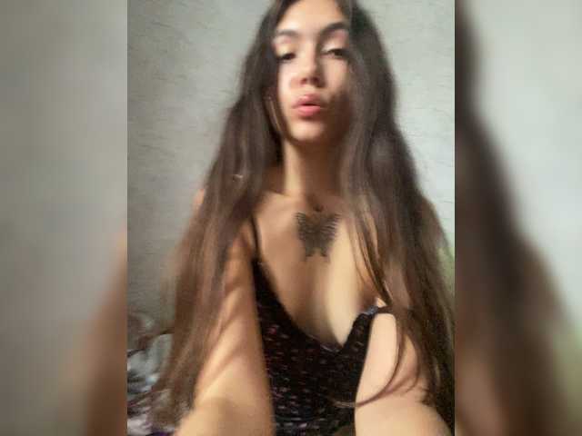 kiskama live cam on BongaCams
