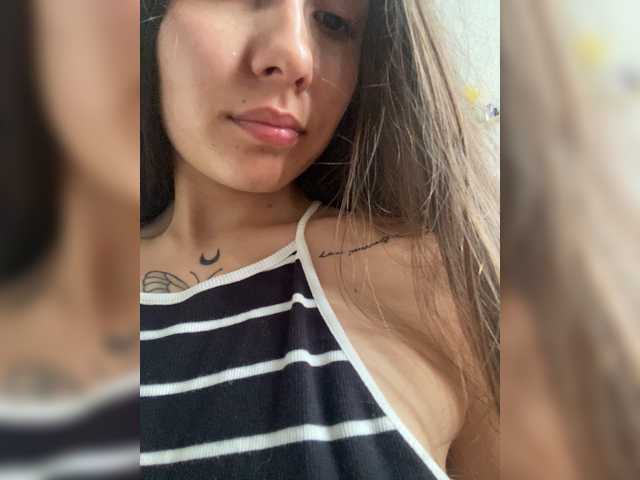 kiskama live cam on BongaCams