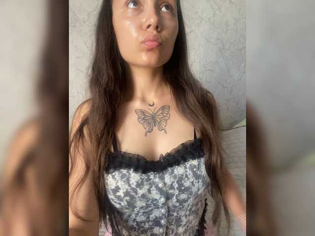 kiskama live cam on BongaCams