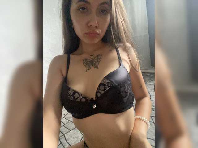 kiskama live cam on BongaCams