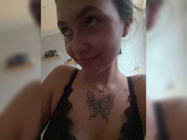 kiskama live cam on BongaCams