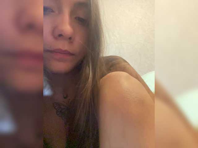 kiskama live cam on BongaCams