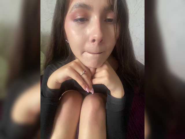 kiskamaaaaa live webcam show