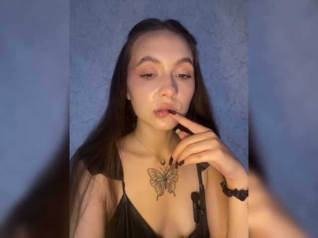 kiskama live cam on BongaCams
