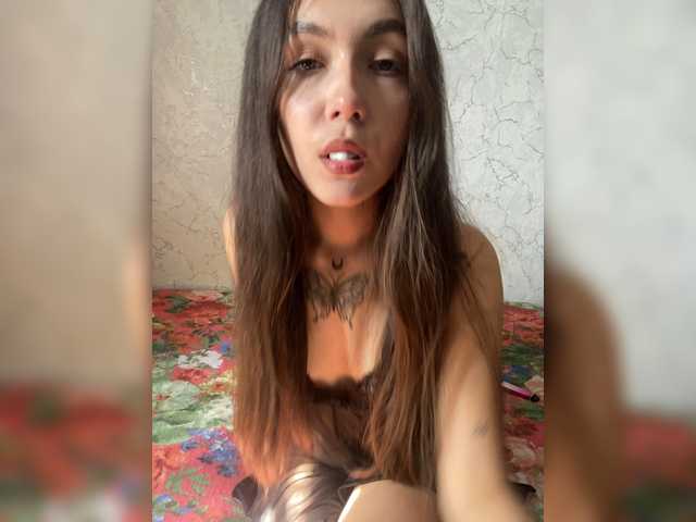 kiskama live cam on BongaCams