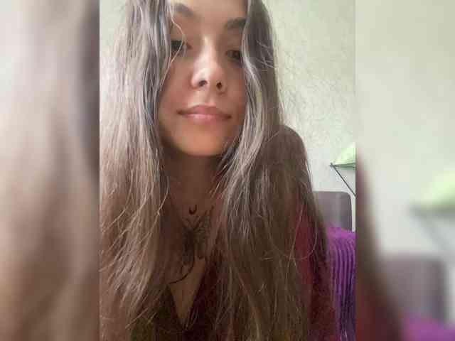 kiskamaaaaa webcam
