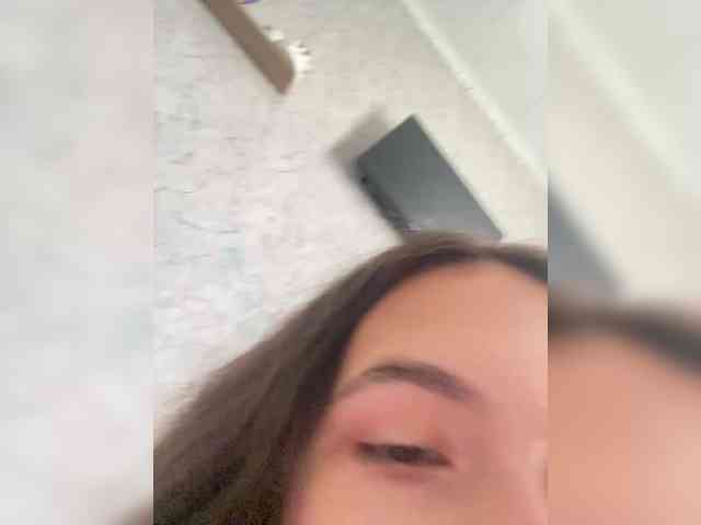 kiskamaaaaa webcam