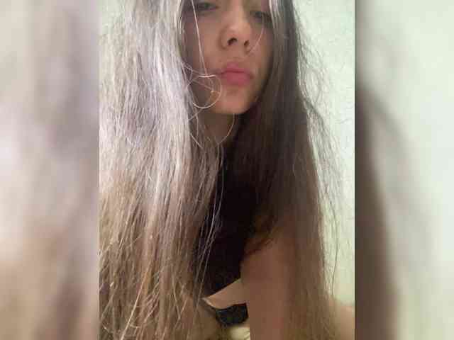 kiskamaaaaa webcam