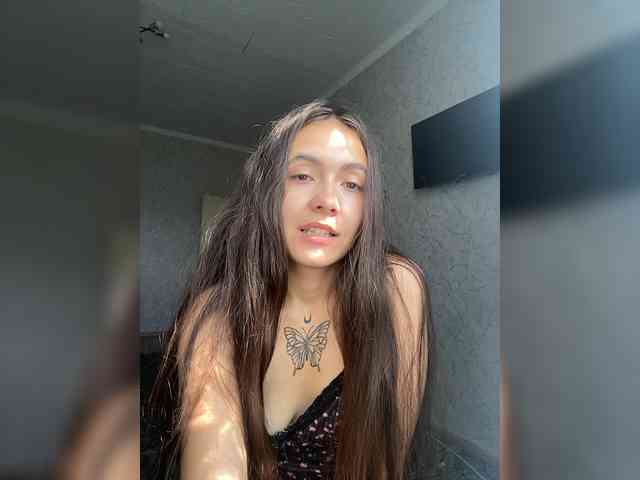 kiskamaaaaa webcam