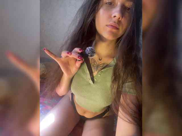 kiskamaaaaa webcam