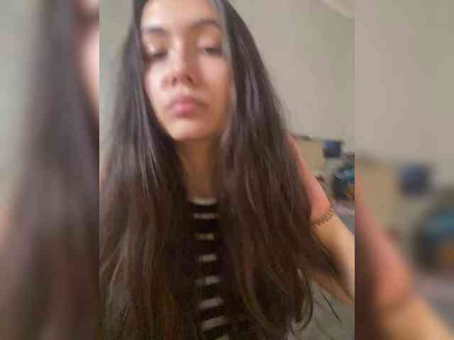 kiskamaaaaa webcam