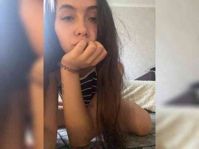 kiskamaaaaa webcam