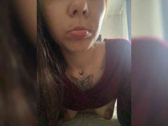 kiskamaaaaa webcam