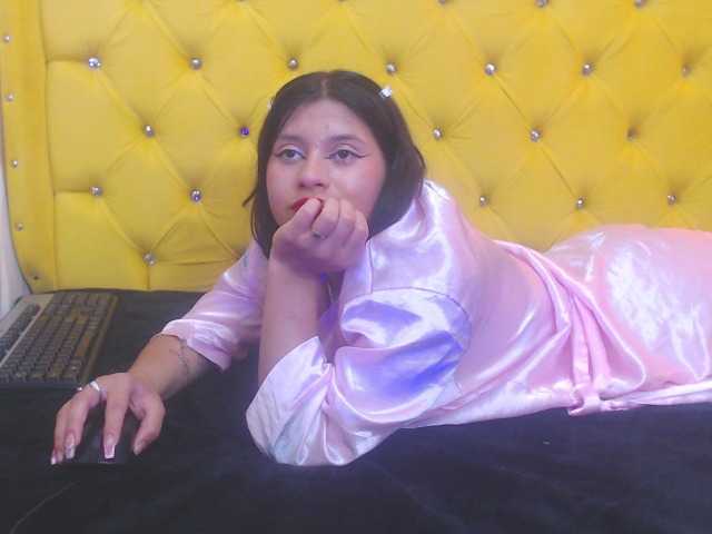 LillyEvans live cam on BongaCams