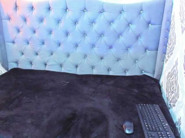 LillyEvans live cam on BongaCams