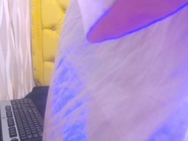 LillyEvans live cam on BongaCams