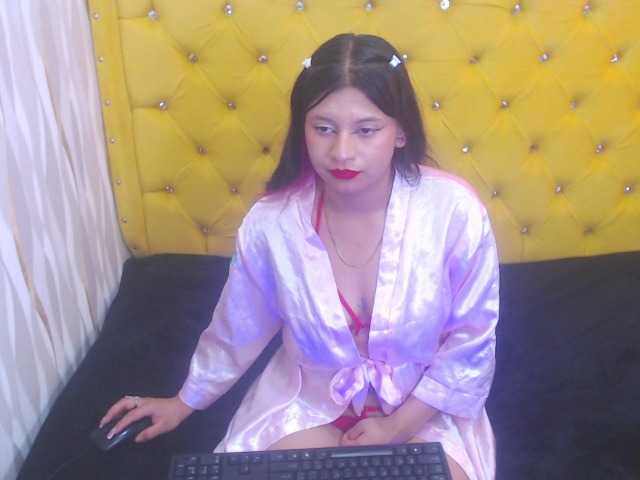 LillyEvans live cam on BongaCams