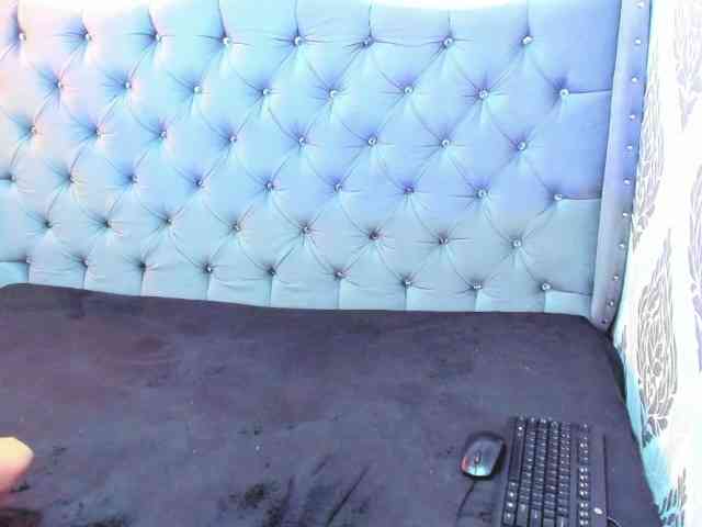 LillyEvans webcam