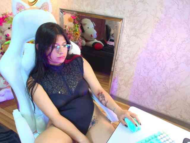 LillyEvans webcam