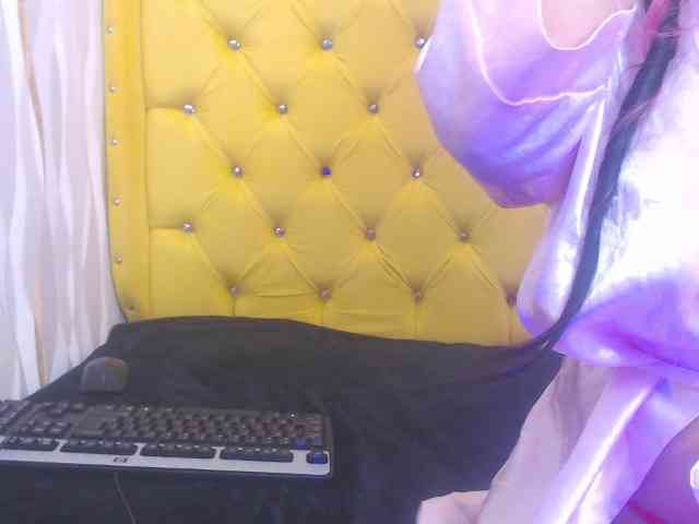 LillyEvans webcam