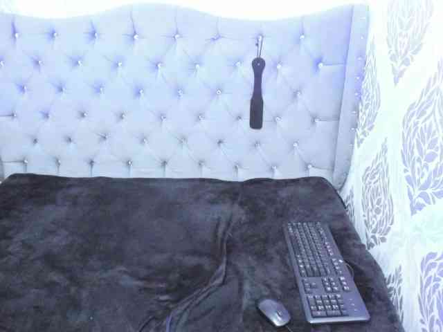 LillyEvans webcam