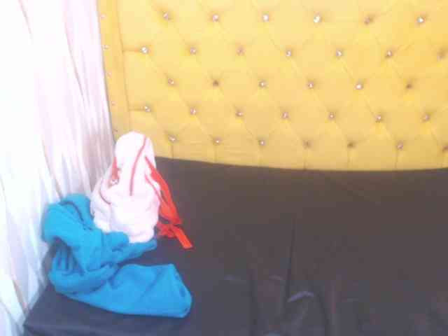 LillyEvans webcam