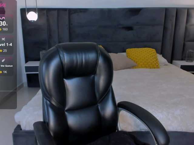 MiaLaurence