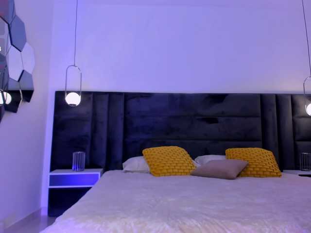 MiaLaurence