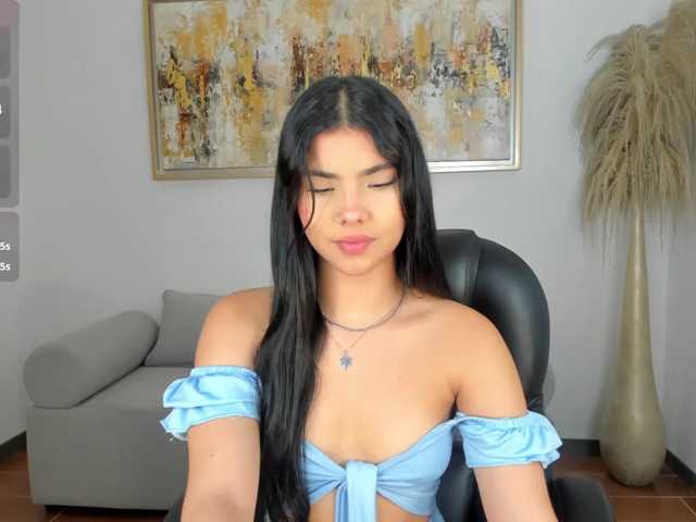 MiaLaurence