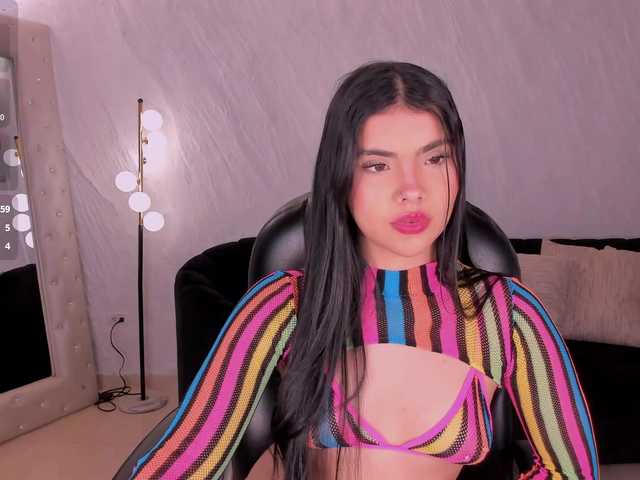 MiaLaurence live webcam show