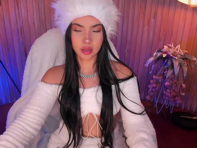 MiaLaurence