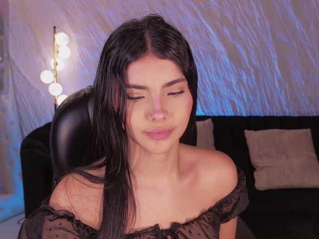 MiaLaurence live cam on BongaCams
