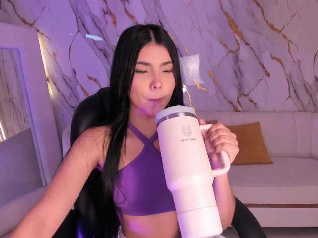 MiaLaurence's BongaCams show and profile