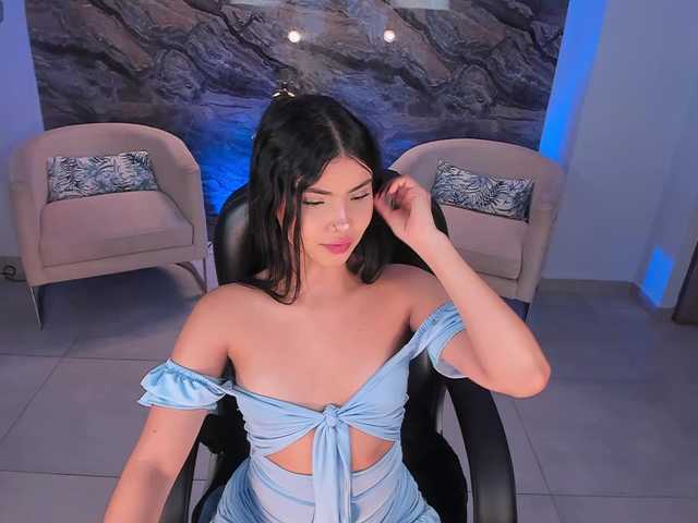 MiaLaurence