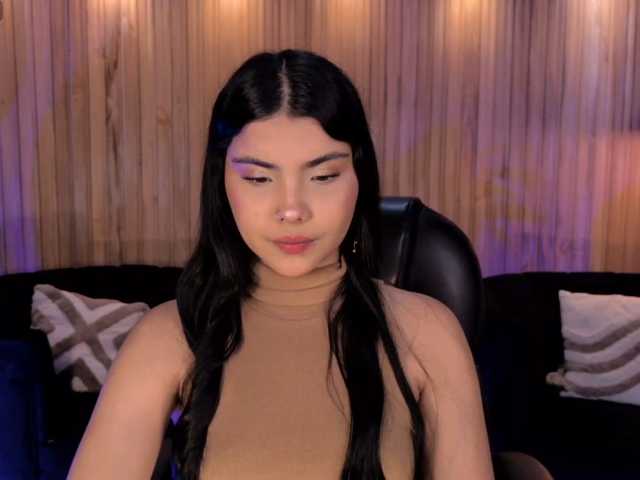 MiaLaurence