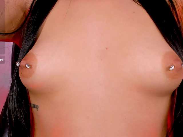 MiaLaurence live cam on BongaCams