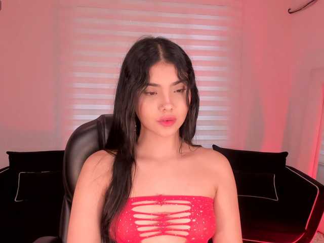 MiaLaurence live cam on BongaCams