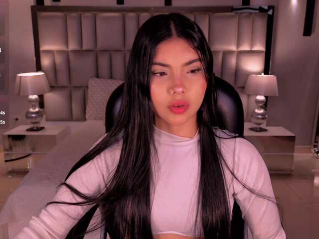 MiaLaurence