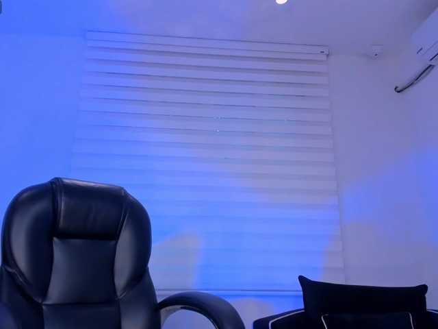 MiaLaurence live cam on BongaCams