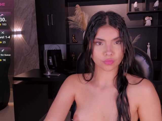 MiaLaurence live cam on BongaCams