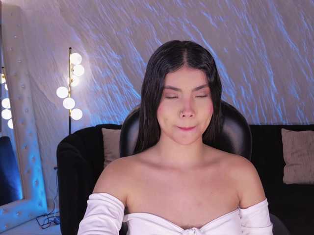 MiaLaurence live cam on BongaCams
