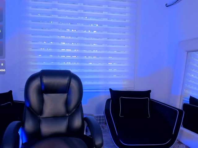 MiaLaurence