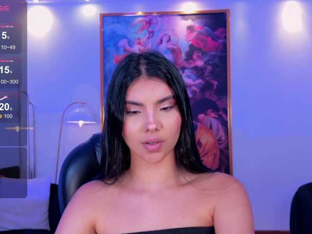 MiaLaurence