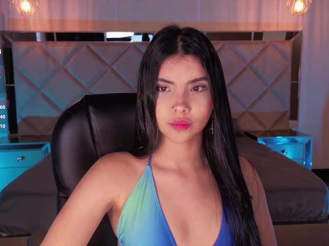 MiaLaurence live cam on BongaCams