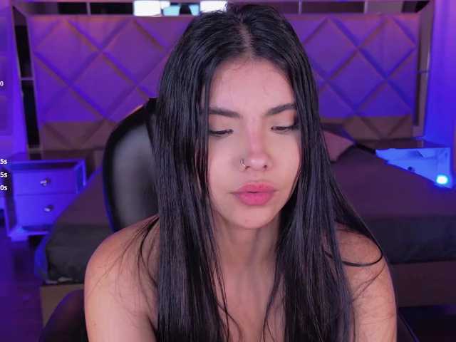 MiaLaurence live cam on BongaCams