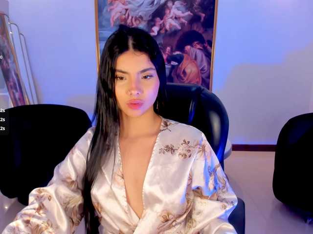 MiaLaurence