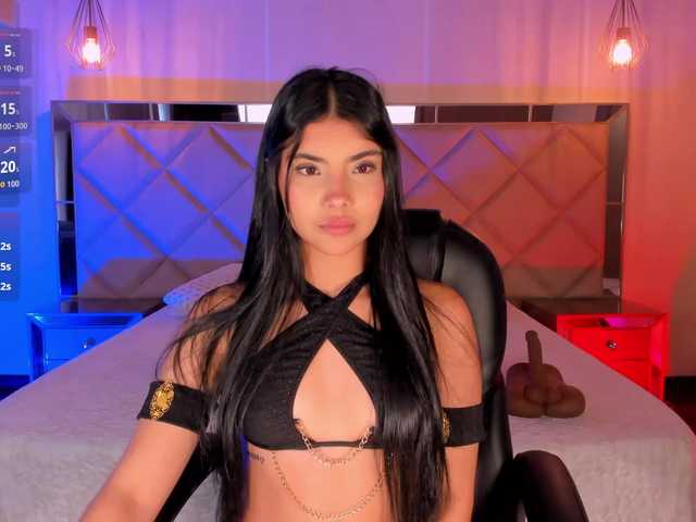 MiaLaurence
