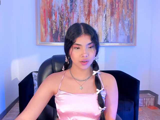 MiaLaurence live cam on BongaCams