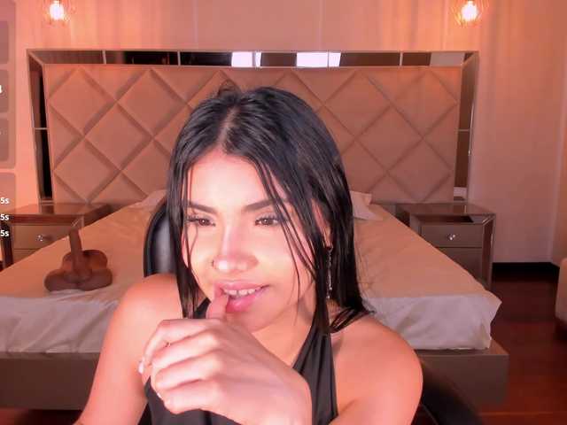 MiaLaurence